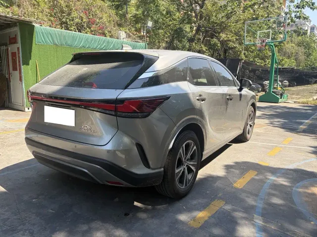 Lexus RX — Фото автомобиля 4