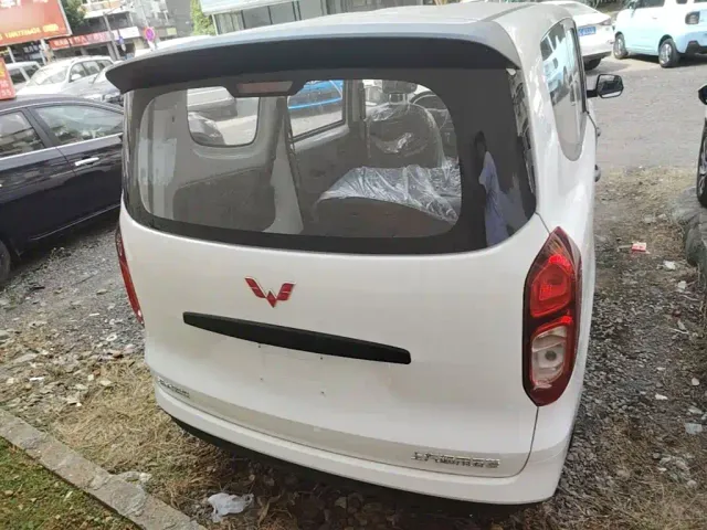 Wuling Hongguang — Фото автомобиля 5