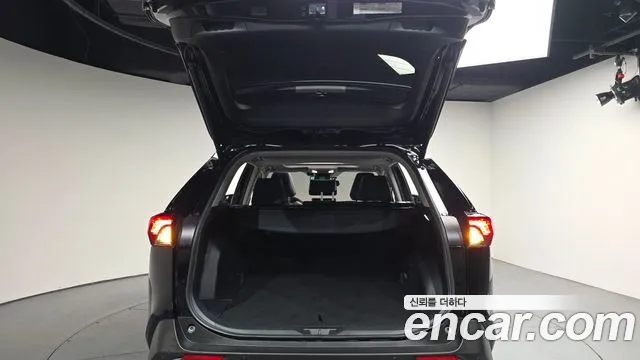 Toyota RAV4 5th Gen — Фото автомобиля 20