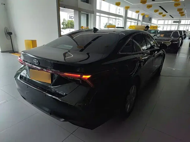 Toyota Avalon — Фото автомобиля 6