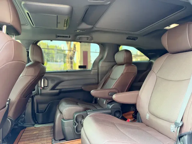 Toyota Granvia — Фото автомобиля 6
