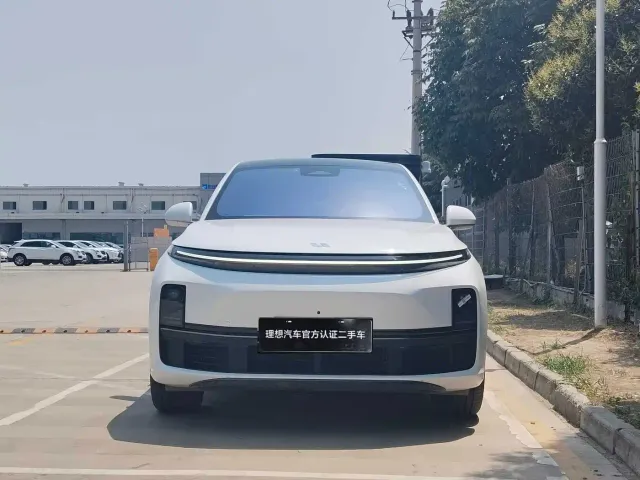 Li Auto L7 — Фото автомобиля 3