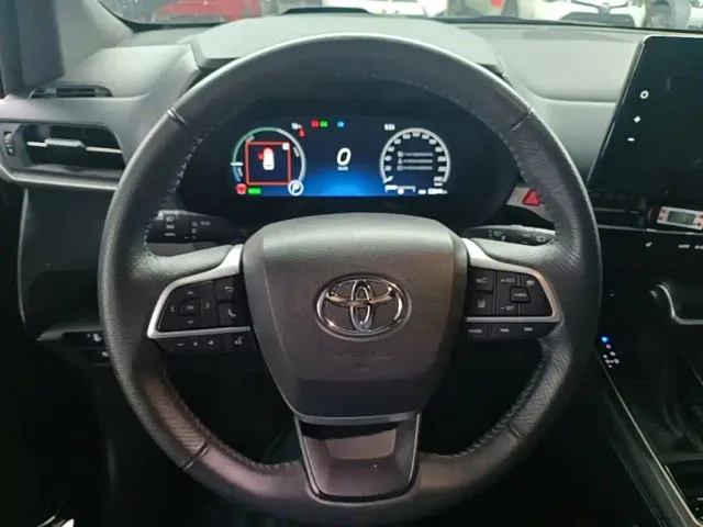 Toyota Granvia — Фото автомобиля 10