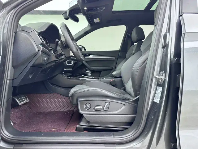 Audi Q5L Sportback — Фото автомобиля 11