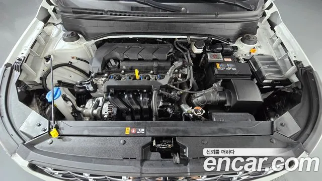 Hyundai Venue — Фото автомобиля 9