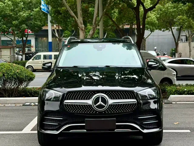 Mercedes-Benz GLE-Class — Фото автомобиля 2