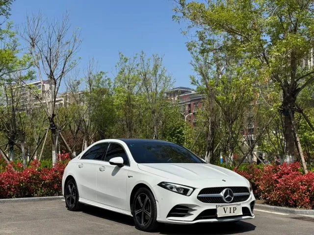 Mercedes-Benz A-Class — Фото автомобиля 3