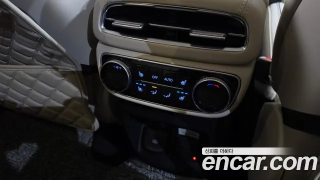 Genesis GV80 — Фото автомобиля 19
