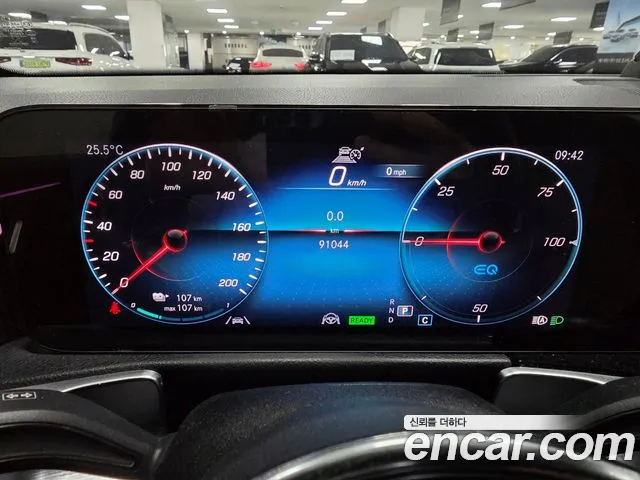 Mercedes-Benz EQB — Фото автомобиля 8