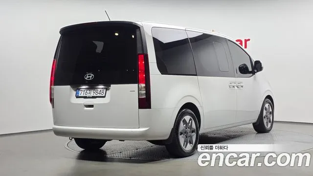Hyundai Staria — Фото автомобиля 2