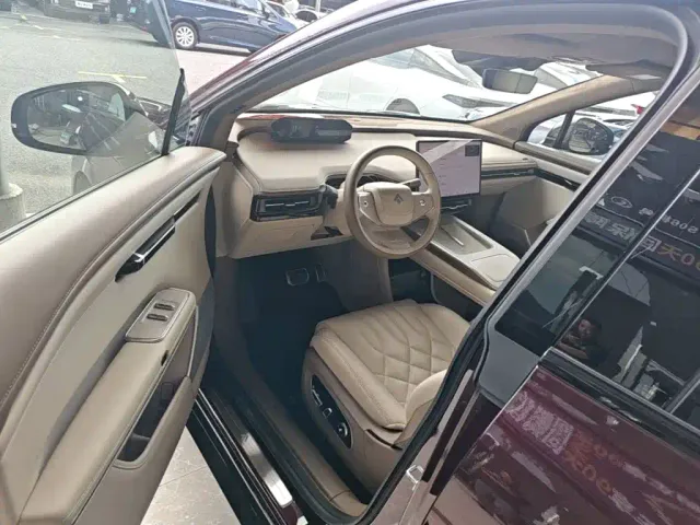 GAC Hyptec HT — Фото автомобиля 11