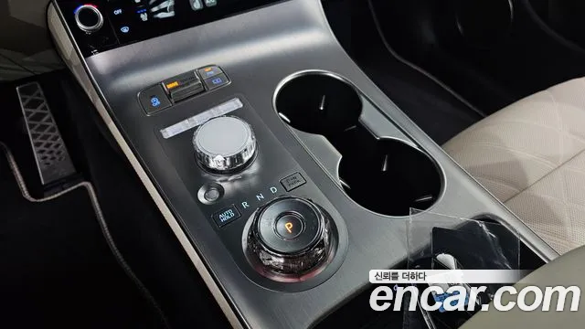 Genesis GV70 2.5T Бензин AWD — Фото автомобиля 9