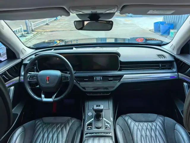 Hongqi HS5 — Фото автомобиля 9