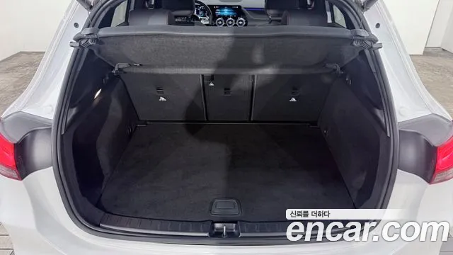 Mercedes-Benz GLA-Class — Фото автомобиля 11