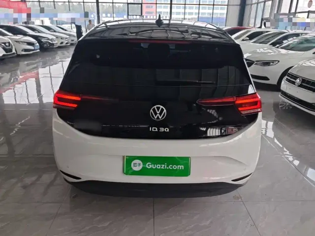 Volkswagen ID.3 — Фото автомобиля 5
