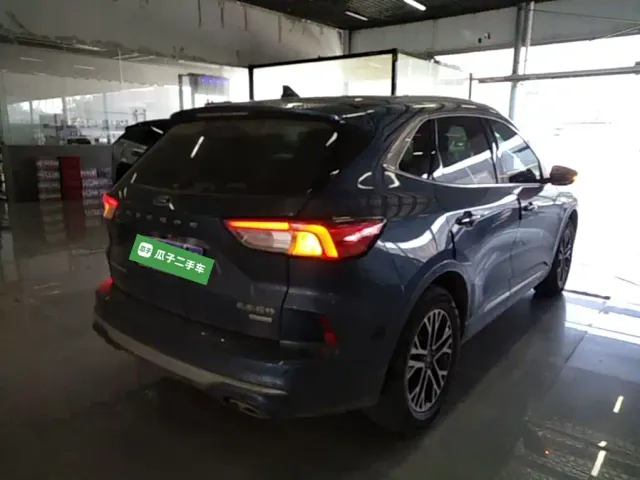 Ford Escape — Фото автомобиля 6