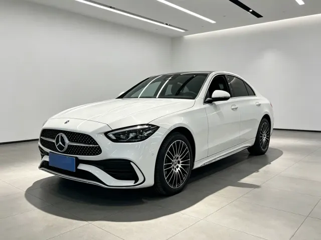 Фотография автомобиля — Mercedes-Benz C-Class