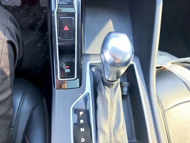 Roewe i5 — Фото автомобиля 13