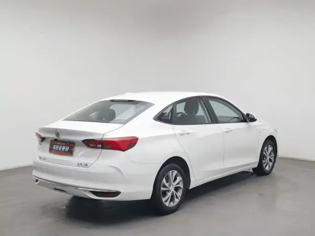 Buick Verano — Фото автомобиля 2