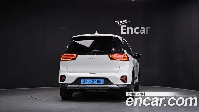 Kia Niro — Фото автомобиля 4