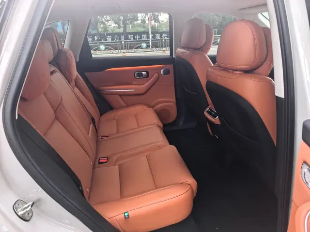 Leapmotor C10 — Фото автомобиля 7