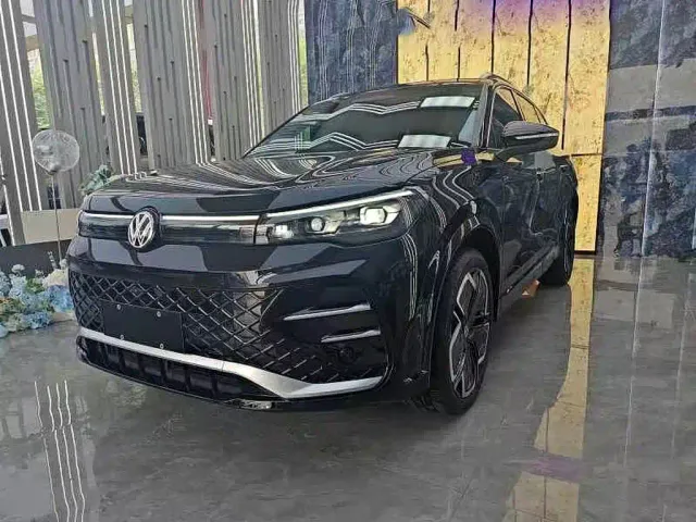 Фотография автомобиля — Volkswagen Tiguan L