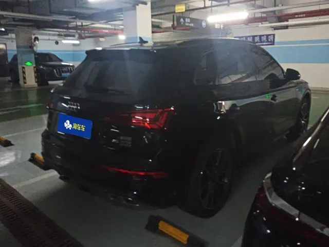 Audi Q5L — Фото автомобиля 3