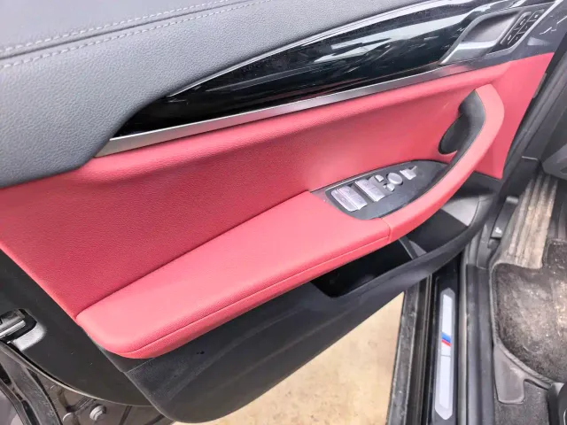 BMW iX3 — Фото автомобиля 11