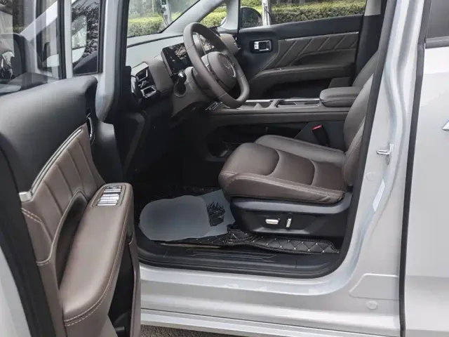 Wuling Starlight 730 — Фото автомобиля 14