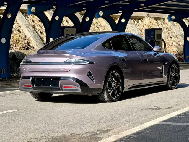 Xiaomi SU7 — Фото автомобиля 4