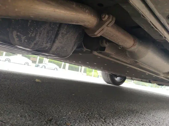 Li Auto L8 — Фото автомобиля 16