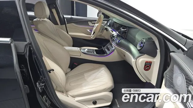 Mercedes-Benz CLS-Class — Фото автомобиля 22