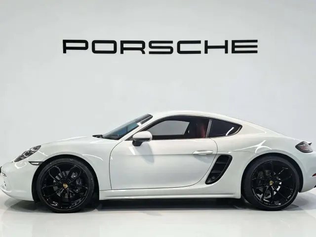 Porsche 718 — Фото автомобиля 3
