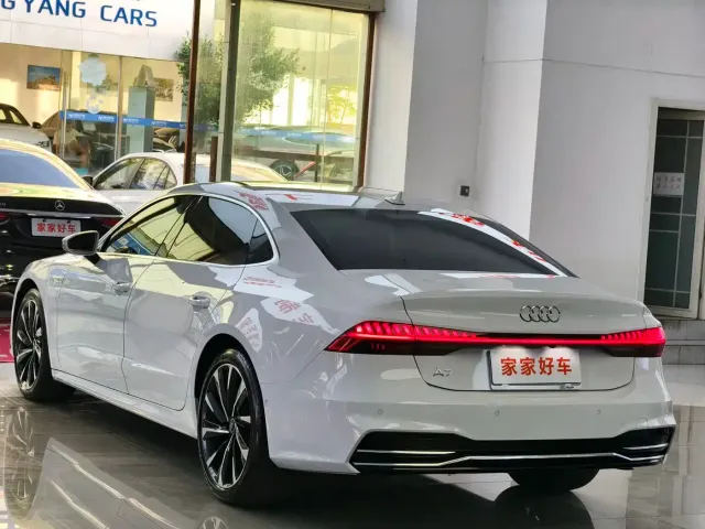 Audi A7L — Фото автомобиля 19