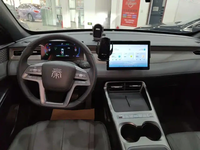 BYD Qin PLUS — Фото автомобиля 13