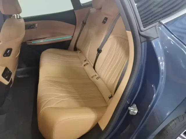 Geely Galaxy Xingyao 8 — Фото автомобиля 16