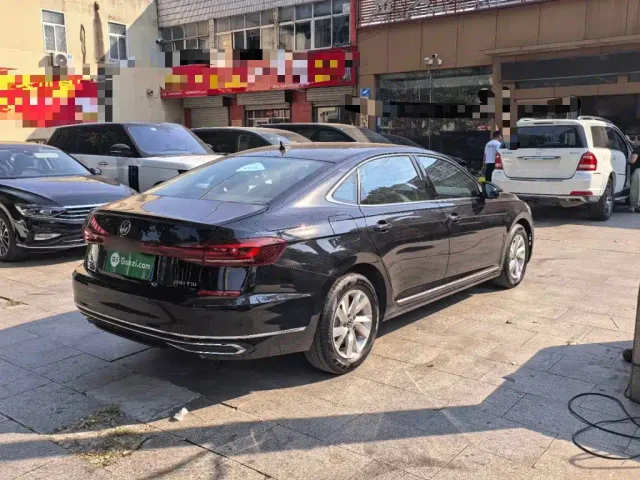 Volkswagen Passat — Фото автомобиля 6