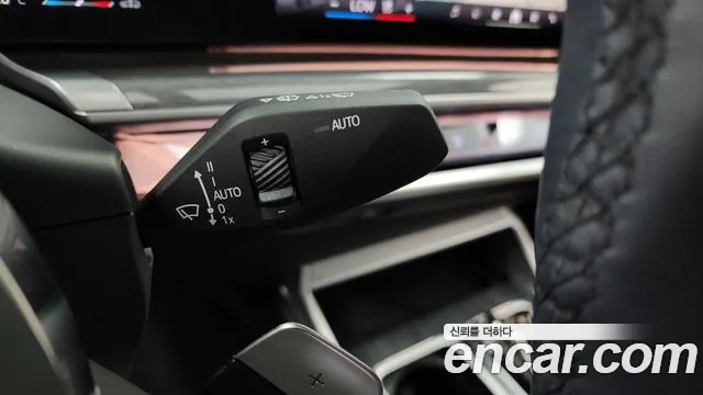 BMW 7-Series 7 серия (G70) 740i sDrive M Sport — Фото автомобиля 24