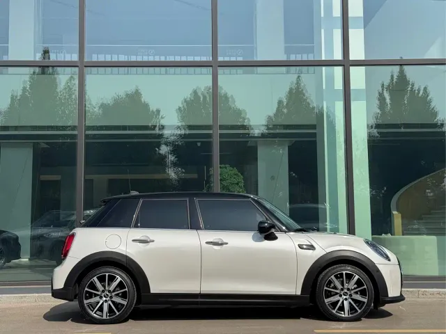 MINI Hatch — Фото автомобиля 8