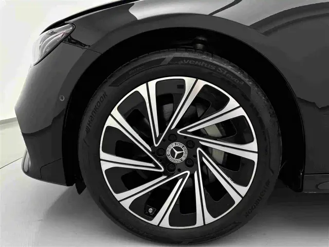 Mercedes-Benz E-Class — Фото автомобиля 28