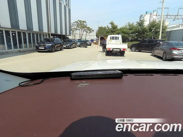 Ford Explorer — Фото автомобиля 10