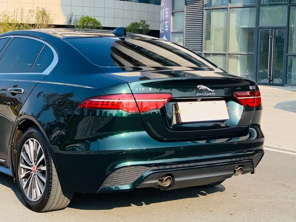 Jaguar Jaguar XEL 2021 2.0T 200PS R-DYNAMIC Youth Sport Edition — Фото автомобиля 9