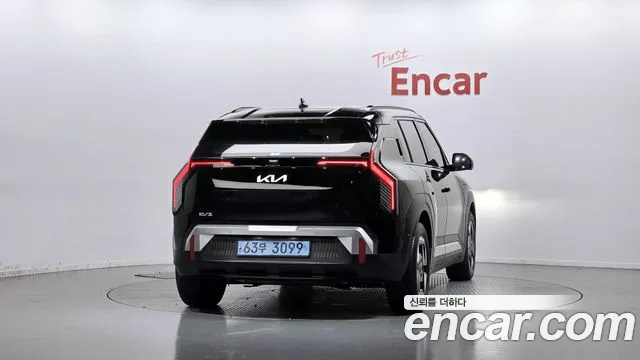 Kia EV3 — Фото автомобиля 4