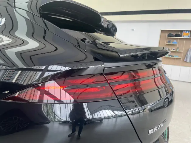 Denza Z9GT — Фото автомобиля 5