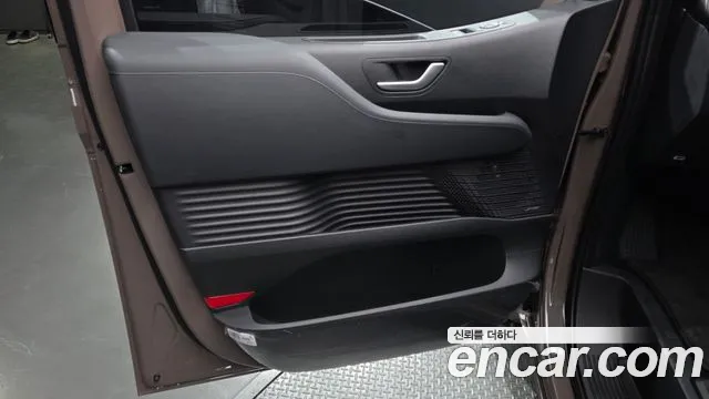 Hyundai Staria — Фото автомобиля 13