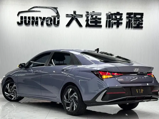 Hyundai Elantra — Фото автомобиля 6