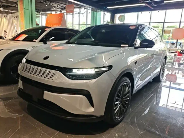 Фотография автомобиля — Leapmotor C11