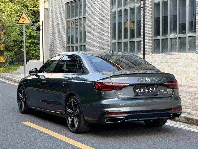 Audi A4L — Фото автомобиля 3
