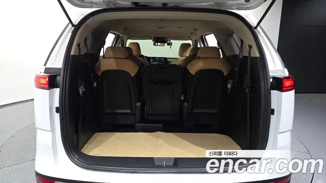 Kia Canival Carnival 4 поколение Дизель 11 мест Prestige — Фото автомобиля 18