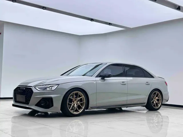 Фотография автомобиля — Audi A4L
